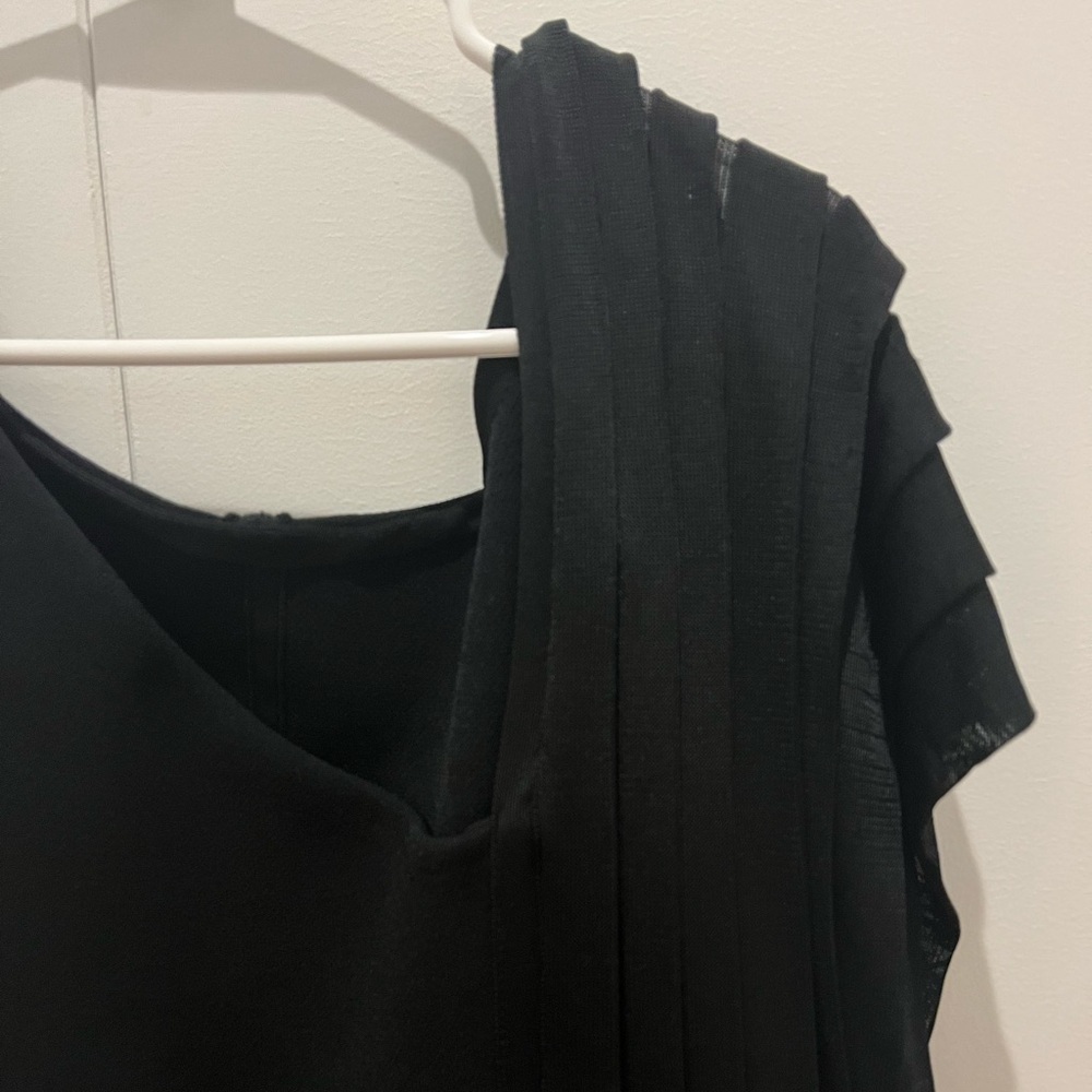 Beautifully structured black mini asymmetrical dress Zac Posen - Picture 8 of 17